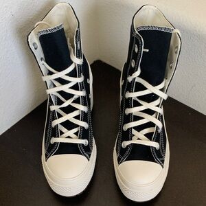 NWOT Converse All Stars UNISEX Chuck Taylors
Black/White.